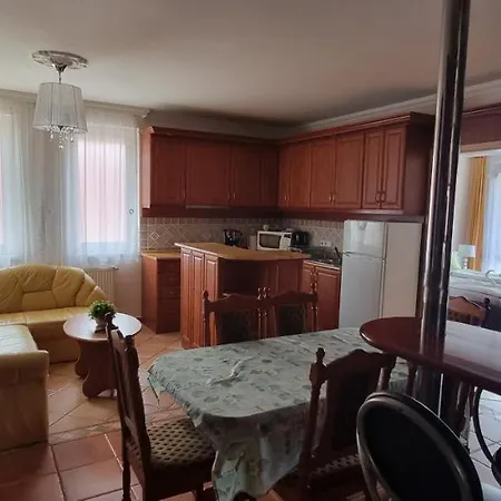 M&m Luxus Apartman *