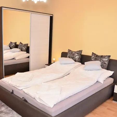 M&m Luxus Apartman Apartment *